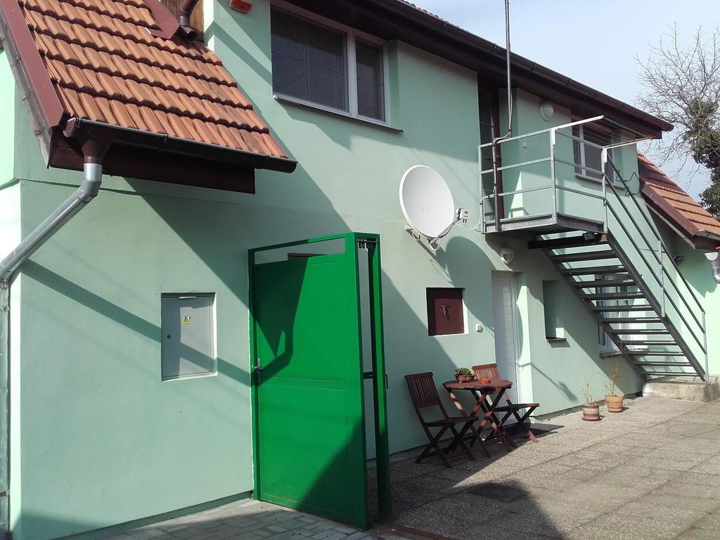 شقة Veltrusy  في Apartman Koi المظهر الخارجي الصورة